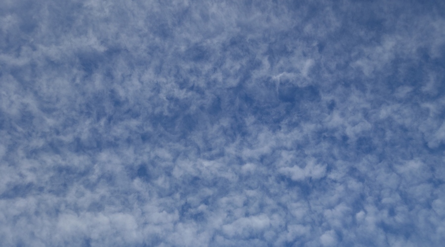 Oblaky Cirrocummulus